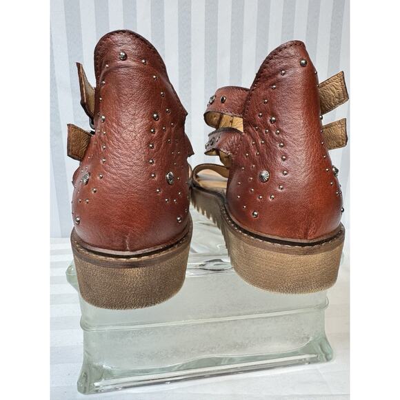 VERACRUZ ARTISANS Women's Whiskey Leather Studded Platform Sandals 8.5-9. - Picture 6 of 9